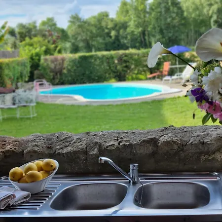 Hébergement de vacances Maisonnette Dans Village Medieval - 2 Pers - Piscine Privee & Jardin Fourcès