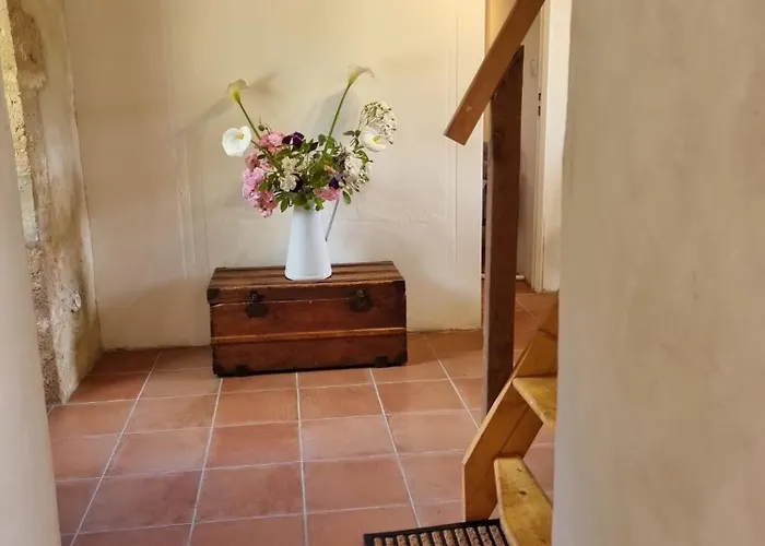 Hébergement de vacances Maisonnette Dans Village Médiéval - 2 Pers - Piscine Privée&jardin