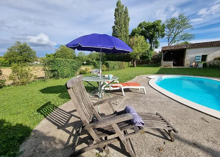 Hébergement de vacances Maisonnette Dans Village Médiéval - 2 Pers - Piscine Privée&jardin *